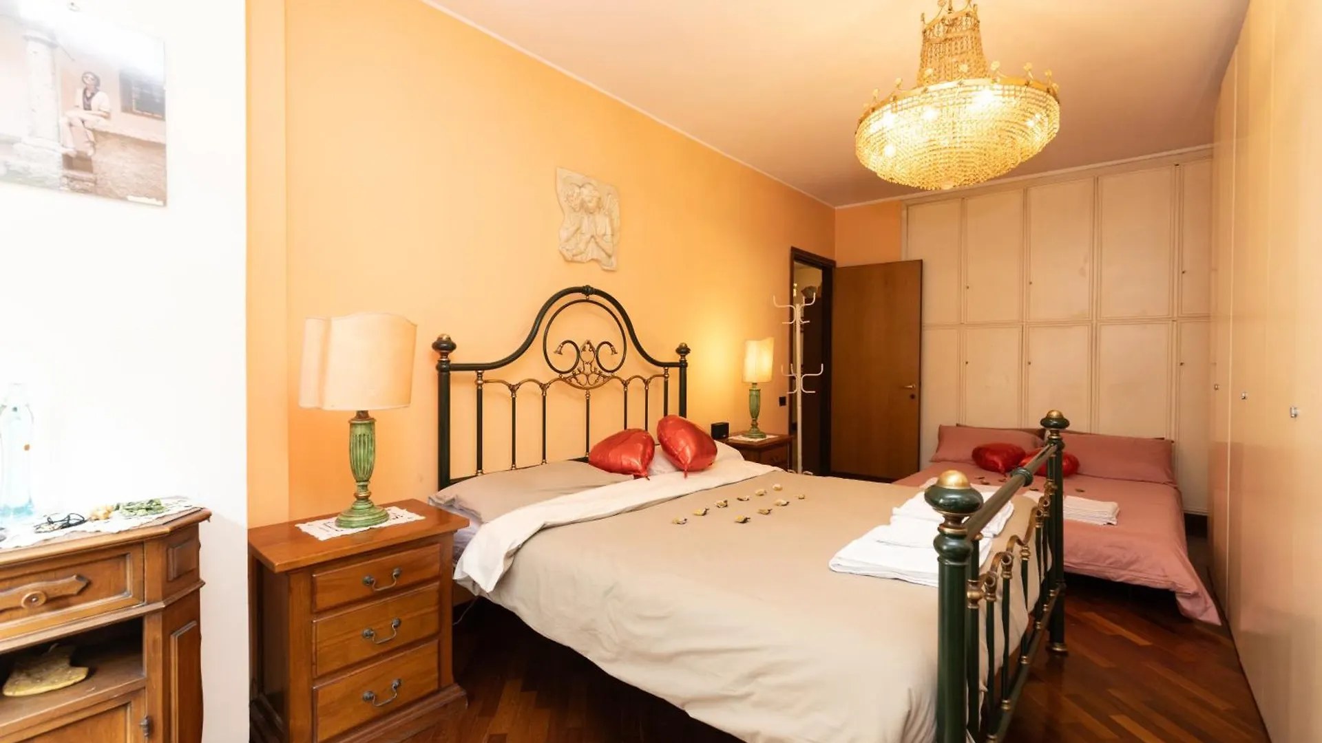 Apartamento Rachele'S Charming House In The Heart Of Roma Habitación en casa particular