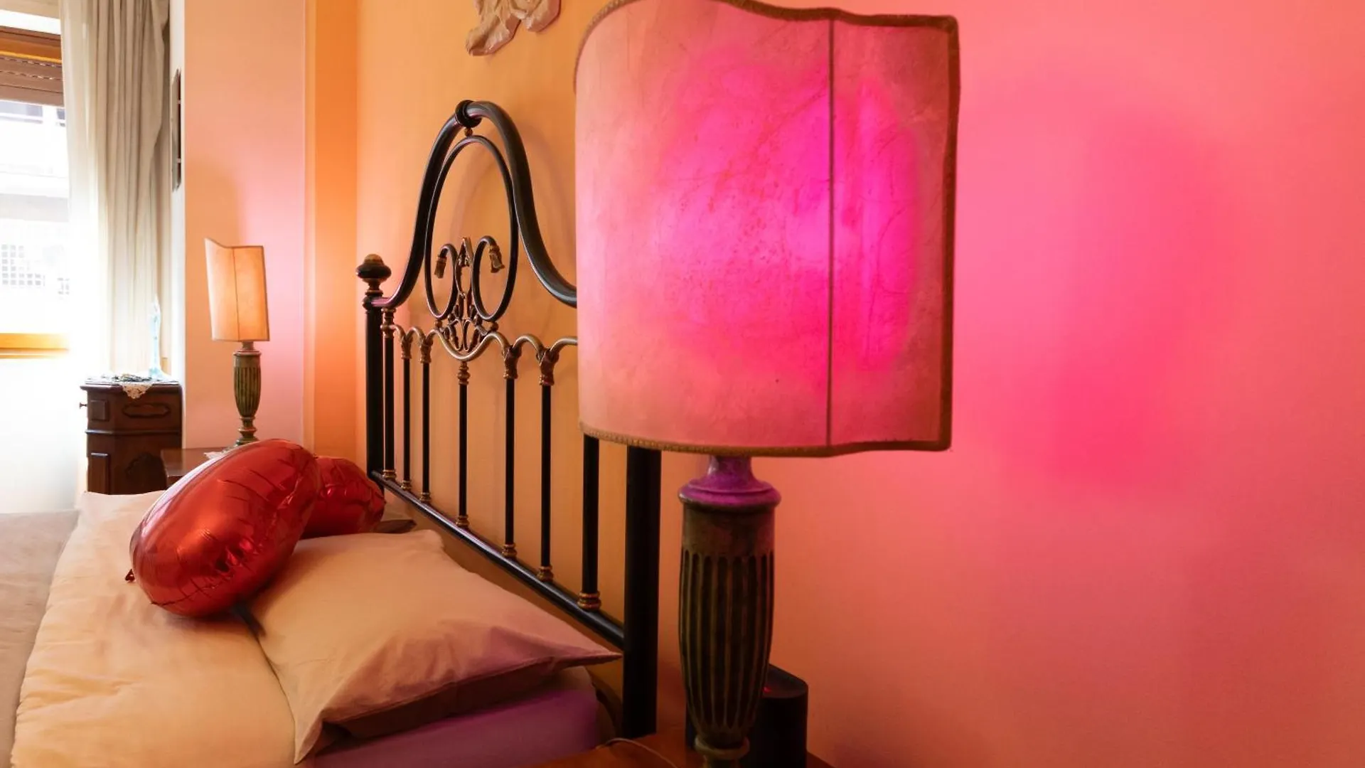 Homestay Rachele'S Charming House In The Heart Of Rome Apartment Italy